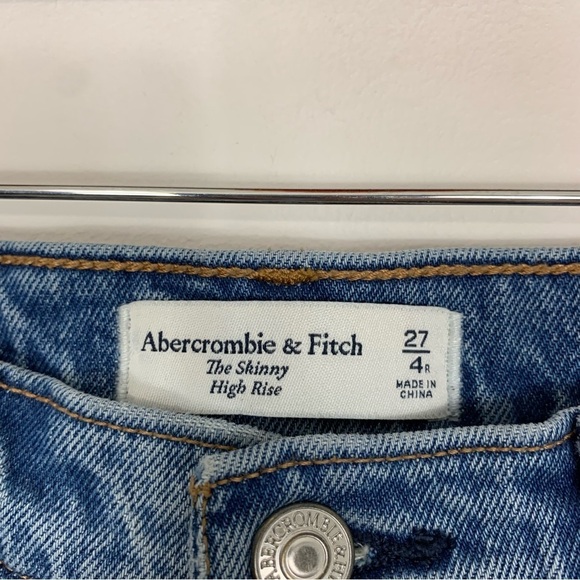 Abercrombie & Fitch The Skinny High Rise Distressed Jeans Size 27 - Picture 2 of 9